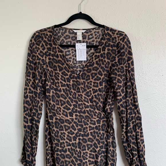 H&M | Leopard Wrap Midi Dress - Picture 3 of 7